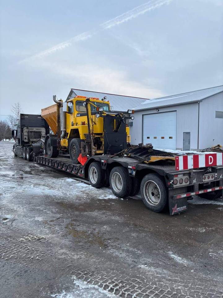 Transport chasse-neige Saint-Nicolas